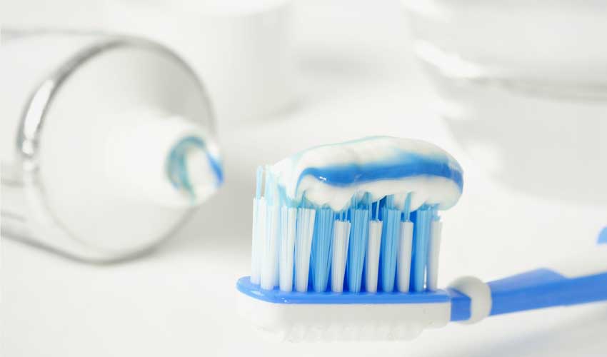 Clean Bottle Mouth With Toothpaste Clean Bottle Mouth With Toothpaste