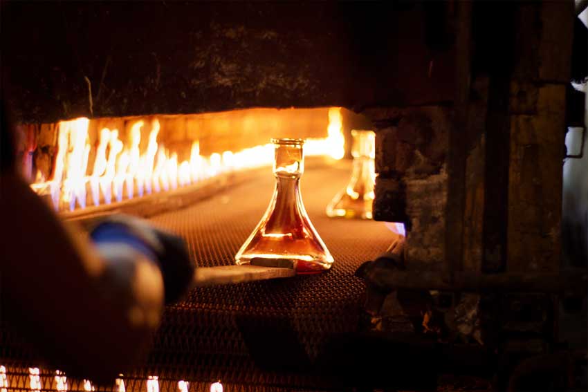 What Is Borosilicate Glass? What Makes It Better Than Regular Glass